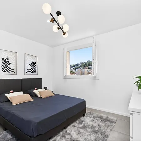 Appartamento Spacieux Et Paisible - Balcon & Parking - Fc
