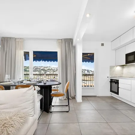 Appartamento Spacieux Et Paisible - Balcon & Parking - Fc